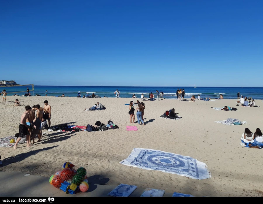 Spiaggia di Mondello oggi 16 Marzo