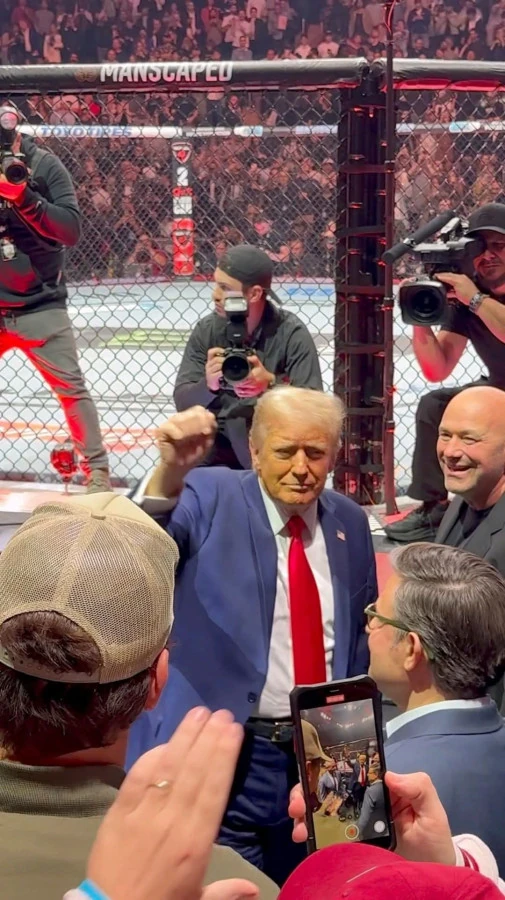 Trump Vs ZELENSKY