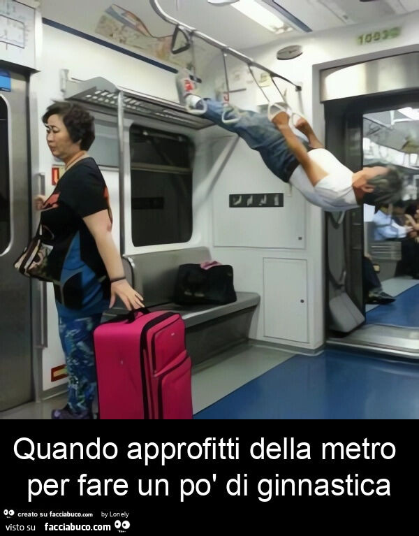 Quando approfitti della metro per fare un po' di ginnastica
