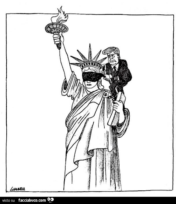 Trump benda la Statua della Libertà