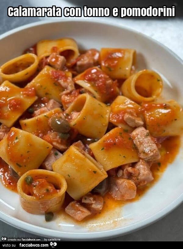 Calamarata con tonno e pomodorini